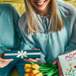 How to Impress Your Date and Mom: Mother’s Day Dating Tips